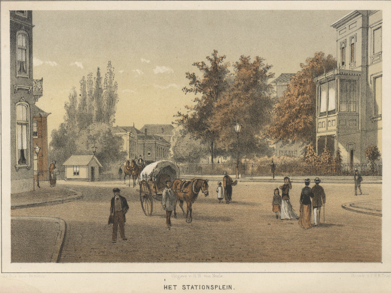 Het Stationsplein by G.J. Bos, P.W.M. Trap